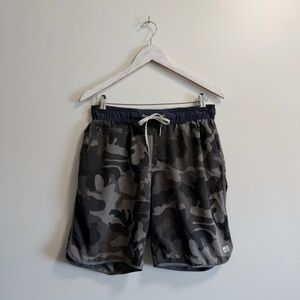 VUORI Men's Banks Camo Yoga Shorts M Medium Green Blue FLAW